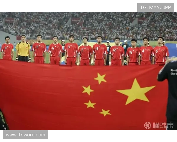 中国男足迎关键胜利年轻球员闪耀赛场振奋球迷信心 中国男足迎关键胜利年轻球员闪耀赛场振奋球迷信心