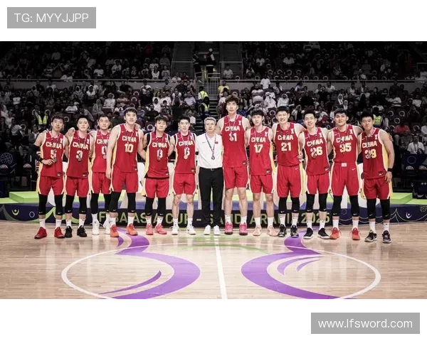 中国男篮热身赛力克世界强队 展现全新阵容实力及战术打法