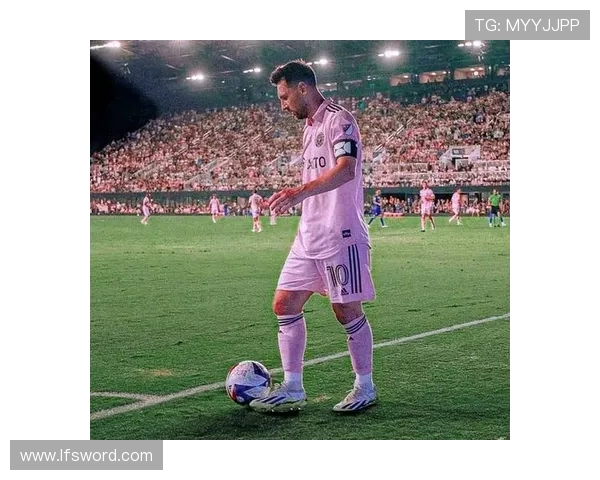 梅西加盟迈阿密国际首秀大胜引关注，助攻进球双重表现让球迷沸腾