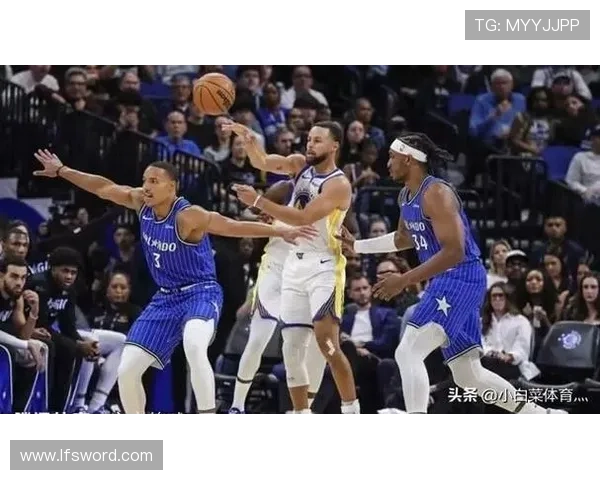 NBA最新动态：詹姆斯复出带领湖人逆袭勇士，库里三分狂飙创纪录