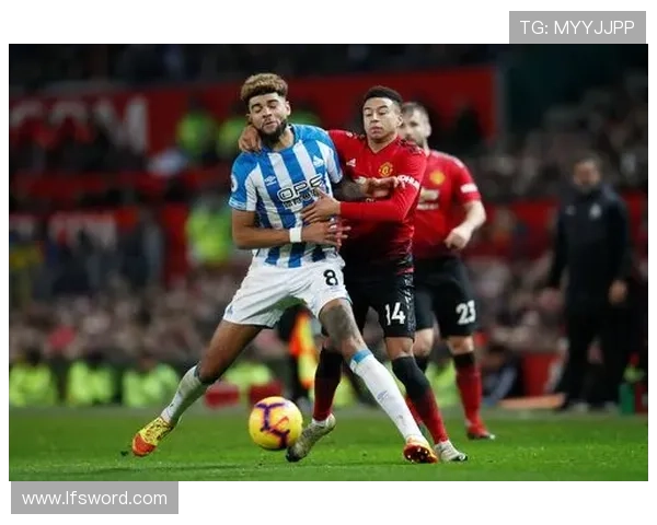 哈德斯菲尔德俱乐部宣布新任主教练上任并介绍未来发展规划