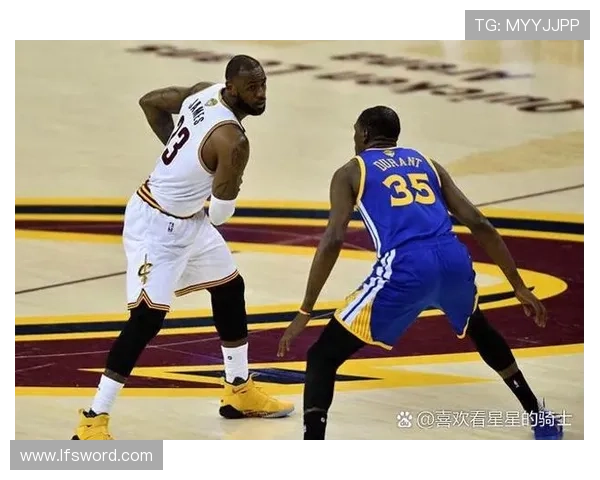 詹姆斯和杜兰特复出助力各自球队大胜 球迷期待季后赛激烈对决
