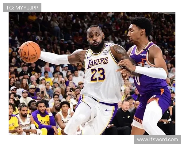 詹姆斯带领湖人战胜勇士迎来三连胜，浓眉表现抢眼全场砍下30分